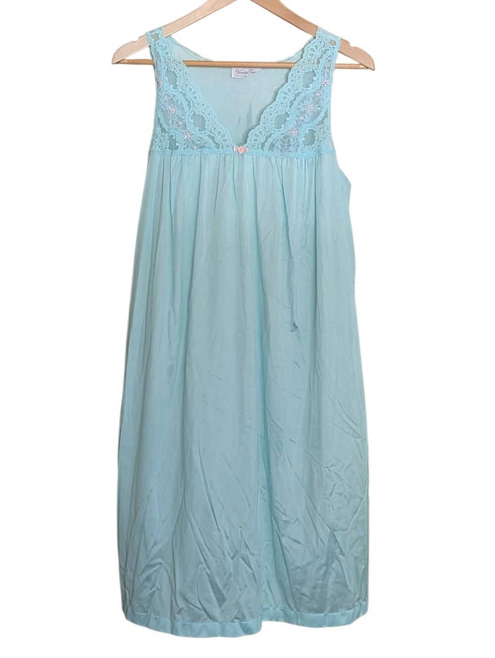 Vanity Fair Light Green Lace-Trim Nightgown Medium Sleepwear Nylon Vintage Midi